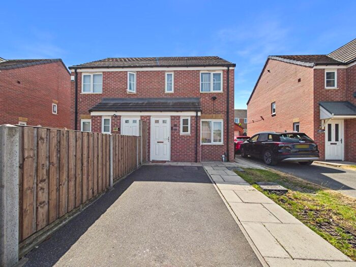 2 Bedroom Semi-Detached House For Sale In Carleton Glen, Pontefract, WF8