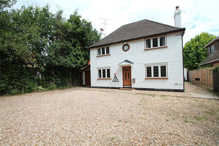 4 Bedroom Detached House To Rent In Sandhurst Road, Finchampstead, Wokingham, Berkshire, RG40