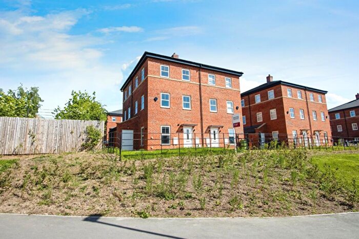 2 Bedroom House To Rent In Bolton Court, Leeds, LS14