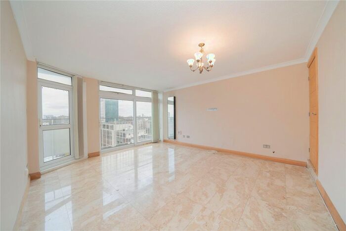 2 Bedroom Flat To Rent In Campden Hill Towers, Notting Hill Gate, London, W11