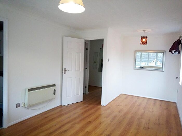1 Bedroom Flat To Rent In Common Road, Langley, Slough, SL3