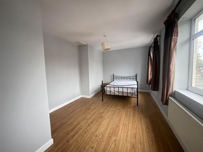 1 Bedroom Flat To Rent In Broadstone Avenue, Walsall, WS3