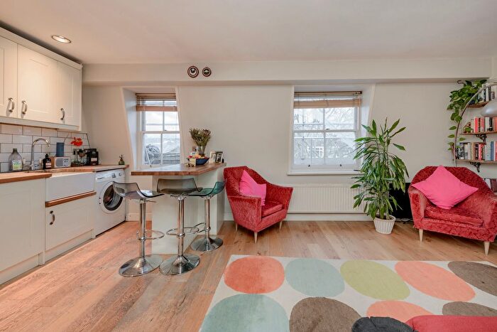 2 Bedroom Flat To Rent In Elsham Road, W14