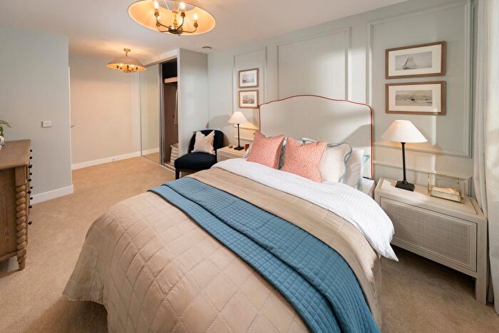 2 Bedroom Flat To Rent In Haslemere Road, Liphook, GU30
