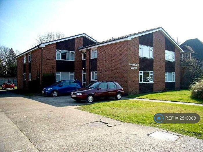 1 Bedroom Flat To Rent In Millside Court, Bookham, Leatherhead, KT23