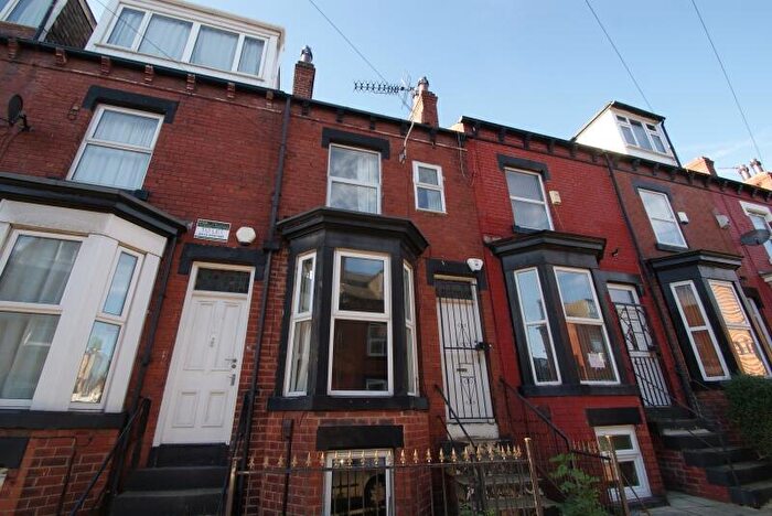 6 Bedroom Terraced House To Rent In Thornville Road, Hyde Park, Leeds, LS6