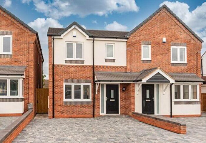 3 Bedroom Semi Detached House For Sale In Mount Pleasant, Kingswinford, DY6