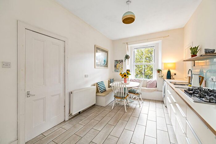 1 Bedroom Flat For Sale In / Parsons Green Terrace, Meadowbank, Edinburgh, EH8