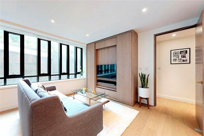 1 Bedroom Apartment To Rent In Fann Street, Barbican, London, EC2Y