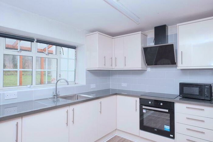 5 Bedroom Semi-Detached House To Rent In Coldean Lane, Brighton, BN1