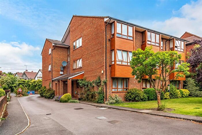 Apartment For Sale In Durham Court, Leatherhead, KT22