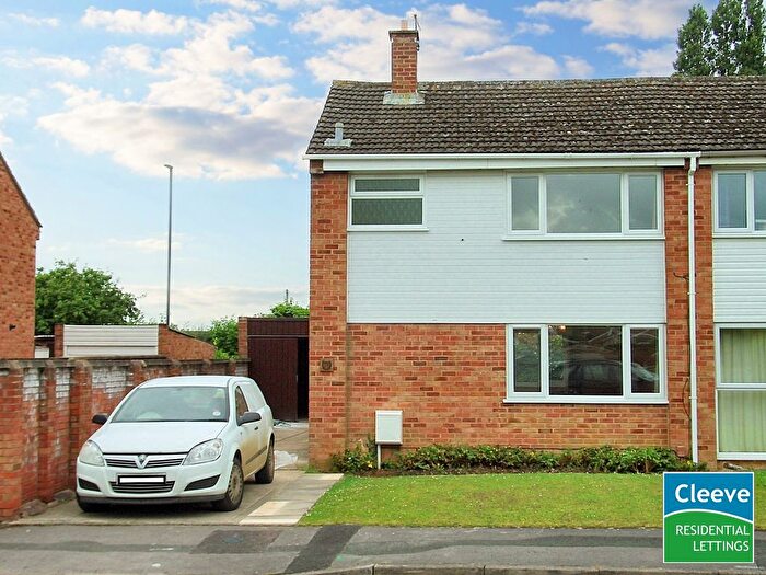 3 Bedroom Semi-Detached House To Rent In Read Way, Bishops Cleeve, Cheltenham, GL52