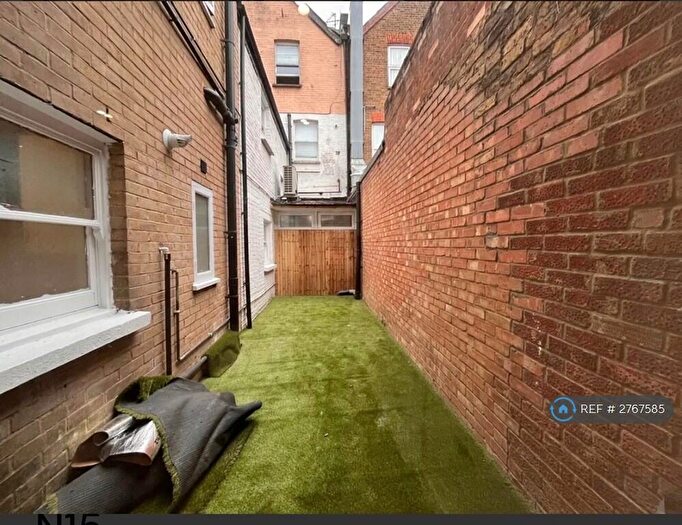 3 Bedroom Flat To Rent In West Green Road, London, N15