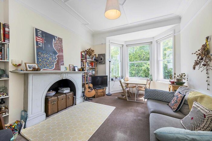 2 Bedroom Flat To Rent In Highbury Crescent, Highbury, N5