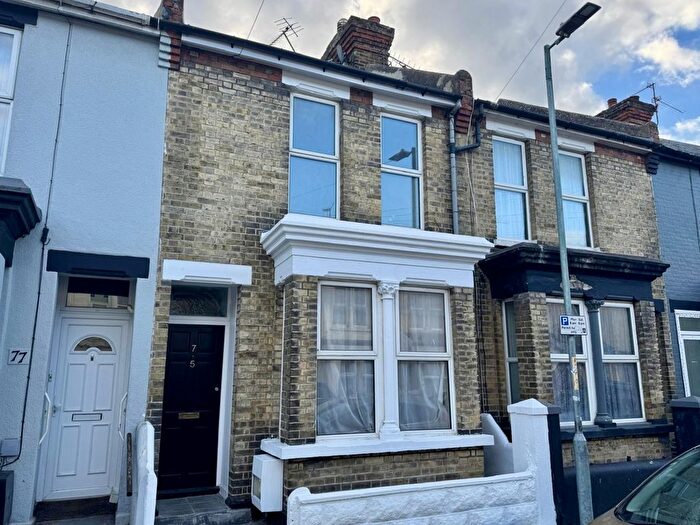 3 Bedroom Terraced House To Rent In Priestfields Road, Gillingham, ME7