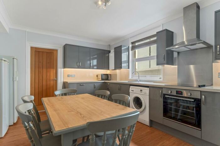 5 Bedroom Terraced House To Rent In Hamilton Gardens, Plymouth, Devon, PL4