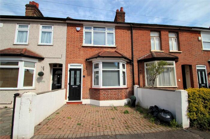 3 Bedroom Terraced House To Rent In Douglas Road, Hornchurch, RM11