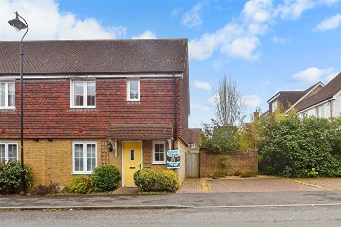 3 Bedroom End Terrace House For Sale In Langmore Lane, Lindfield, Haywards Heath, West Sussex, RH16