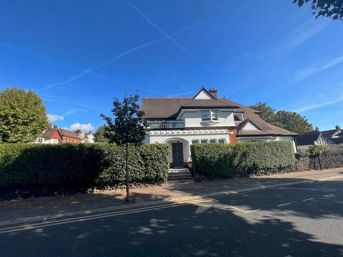 4 Bedroom Semi-Detached House To Rent In Canewdon Road, Westcliff-On-Sea, SS0