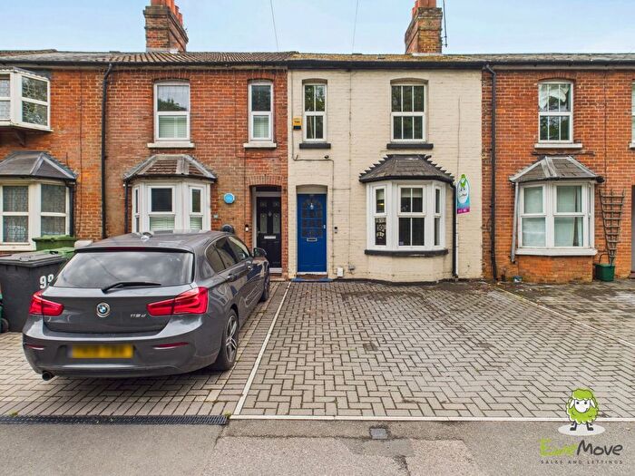 3 Bedroom Terraced House For Sale In Worting Road, Basingstoke, Hampshire, RG21