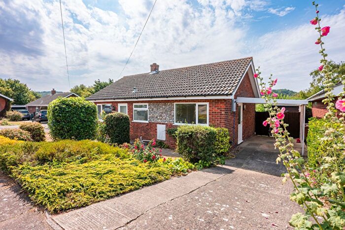 2 Bedroom Detached Bungalow For Sale In Beck Close, Weybourne, NR25