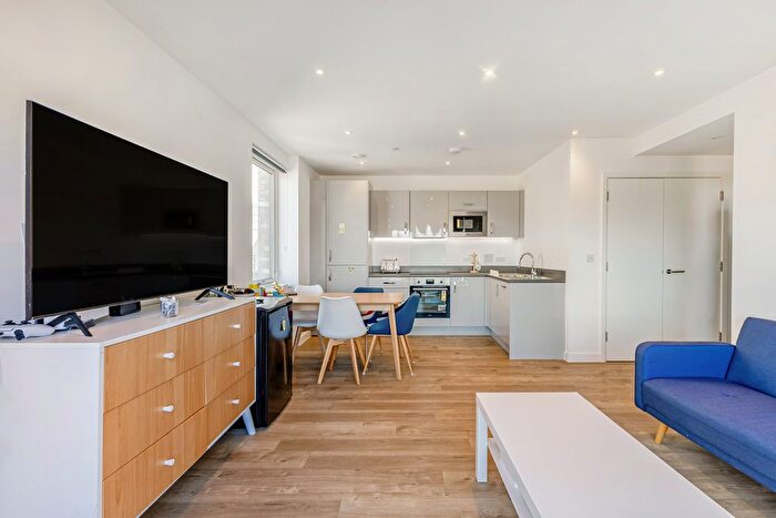 1 Bedroom Flat For Sale In Ardisia Mews, London, E7