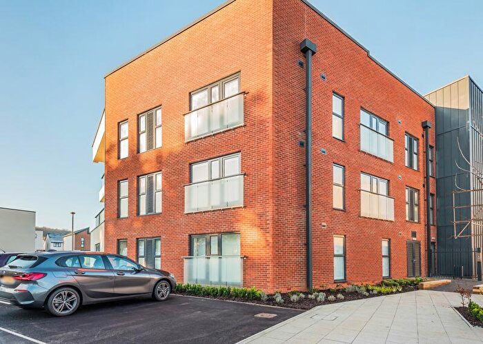 1 Bedroom Flat To Rent In Queen's House Westacott Road Ambrosden, OX25