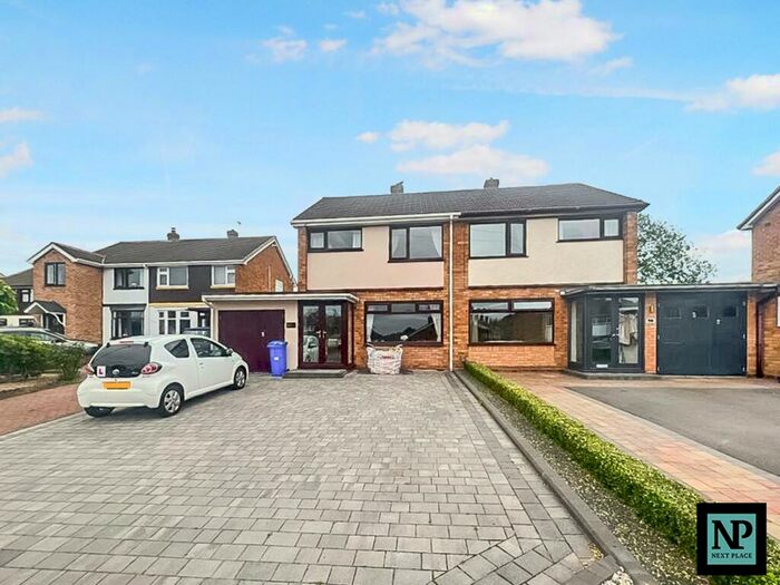 3 Bedroom Semi-Detached House To Rent In Argyle Street, Tamworth, B77