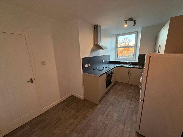 2 Bedroom Flat To Rent In Forfar Road, Stobswell, Dundee, DD4