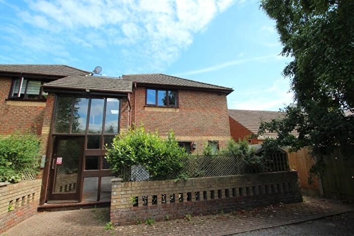 1 Bedroom Flat To Rent In Dering Road, Ashford, Kent, TN24