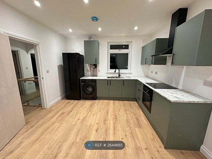 3 Bedroom Maisonette To Rent In The Shrubberies, Derby, DE23