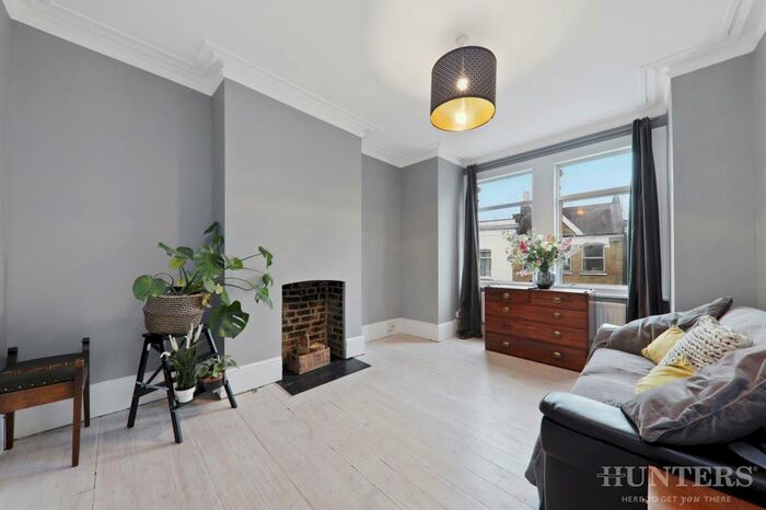 3 Bedroom Maisonette To Rent In Grove Road, London, N15