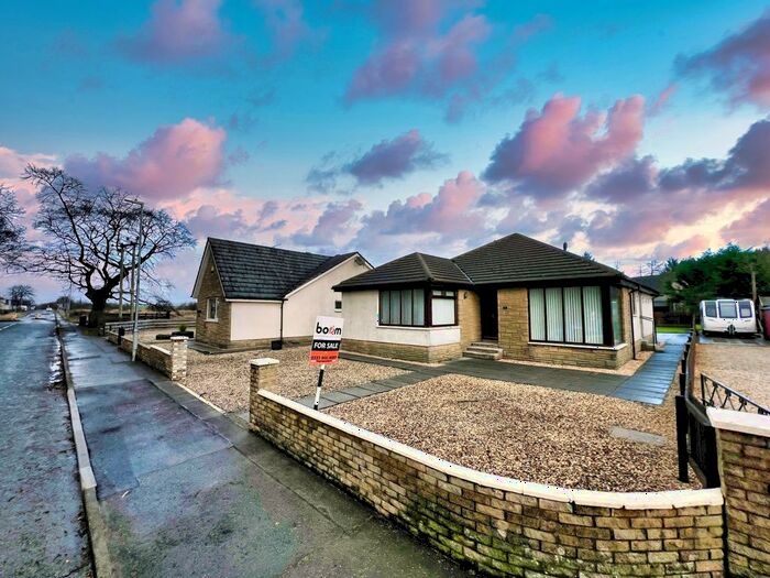 3 Bedroom Detached Bungalow For Sale In Beith Road, Barrmill, Beith, KA15