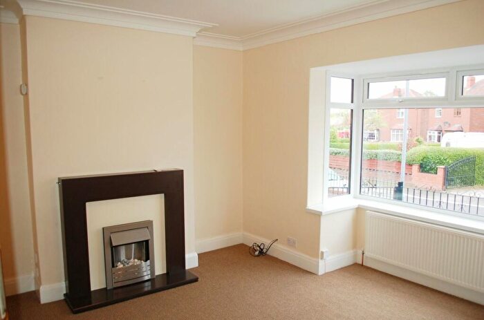 2 Bedroom Semi-Detached House To Rent In Ledbury Road, Smithies, S71