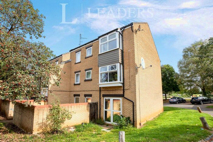 2 Bedroom Flat To Rent In Arrow Head Road, Northampton, Northamptonshire, NN4