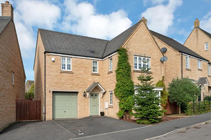 4 Bedroom Detached House For Sale In Oak Lane, Kings Cliffe, PE8