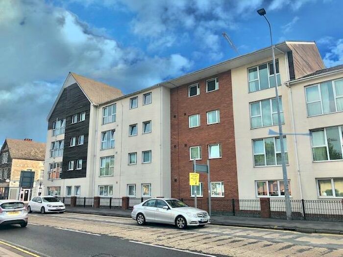 2 Bedroom Flat To Rent In Blackweir Terrace, Cardiff, CF10