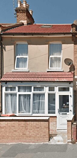 Terraced House To Rent In London, E7