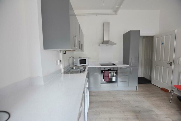 4 Bedroom Apartment To Rent In London Road, Leicester, LE2