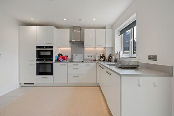 2 Bedroom Retirement Property For Sale In Elm Mews, Durrants Drive, Durrants Village, Faygate, West Sussex, RH12