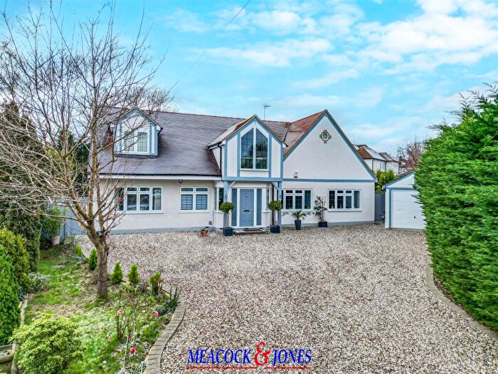 6 Bedroom Detached House For Sale In Weston Close, Hutton Burses, Brentwood, CM13