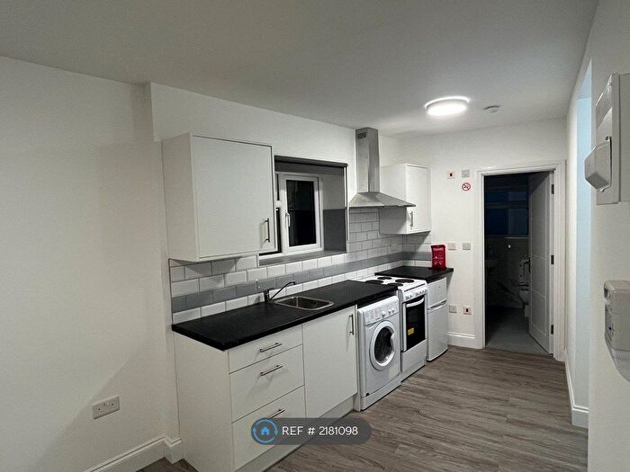 Studio To Rent In Lammas Avenue, Mitcham, CR4