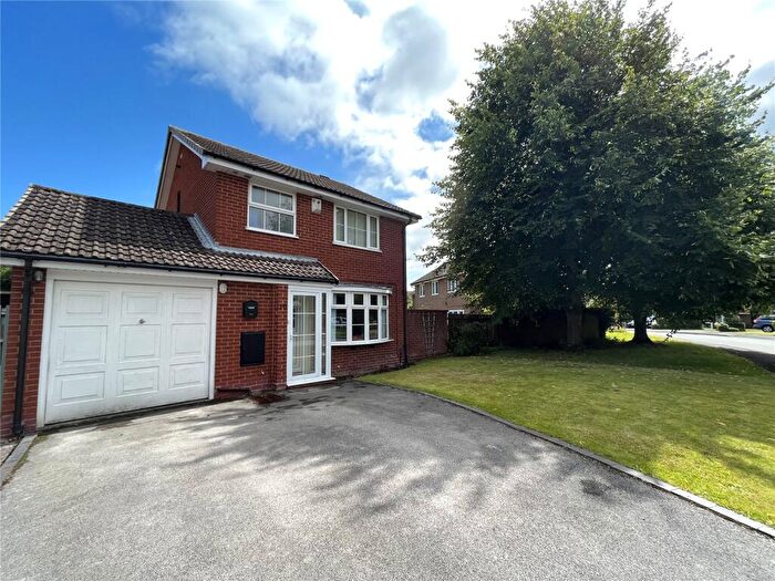 3 Bedroom Detached House To Rent In Farnborough Drive, Shirley, Solihull, West Midlands, B90