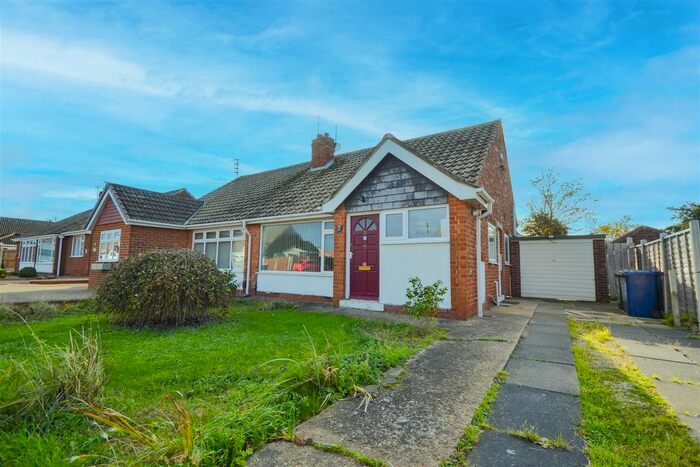 2 Bedroom Semi-Detached Bungalow To Rent In Riftswood Drive, Marske-By-The-Sea, Redcar, TS11