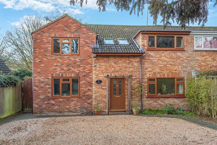 5 Bedroom Semi Detached House For Sale In Firs Path, Leighton Buzzard, LU7