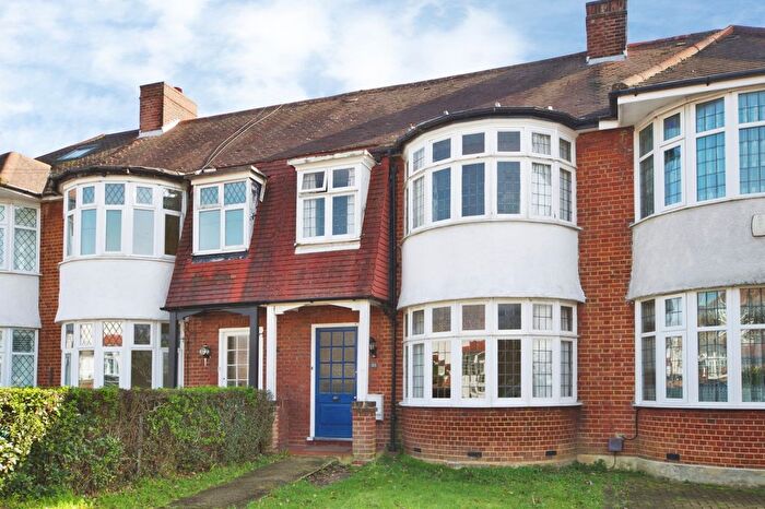 3 Bedroom Terraced House For Sale In Arlington Road, London, N14