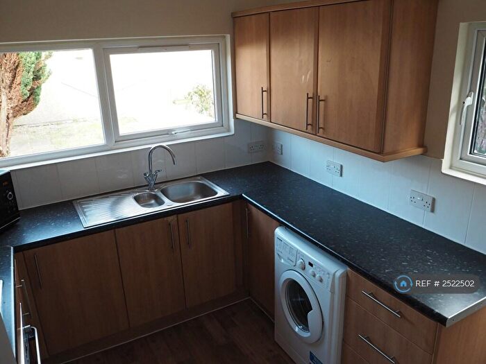 6 Bedroom Terraced House To Rent In Beatrice Road, Southsea, PO4