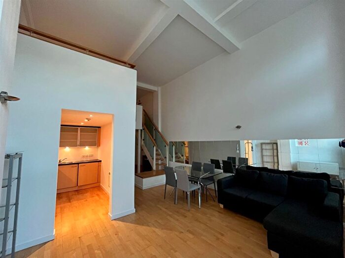 1 Bedroom Flat To Rent In , - Liverpool Road, Manchester, M3