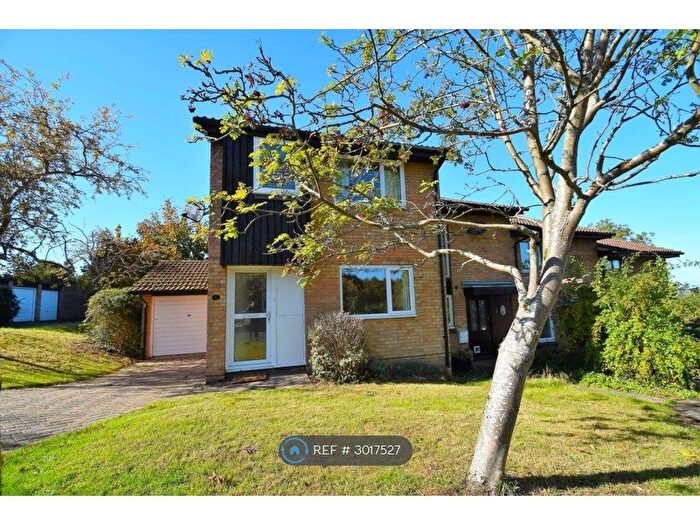 3 Bedroom End Terrace House To Rent In Kennedy Gardens, Sevenoaks, TN13