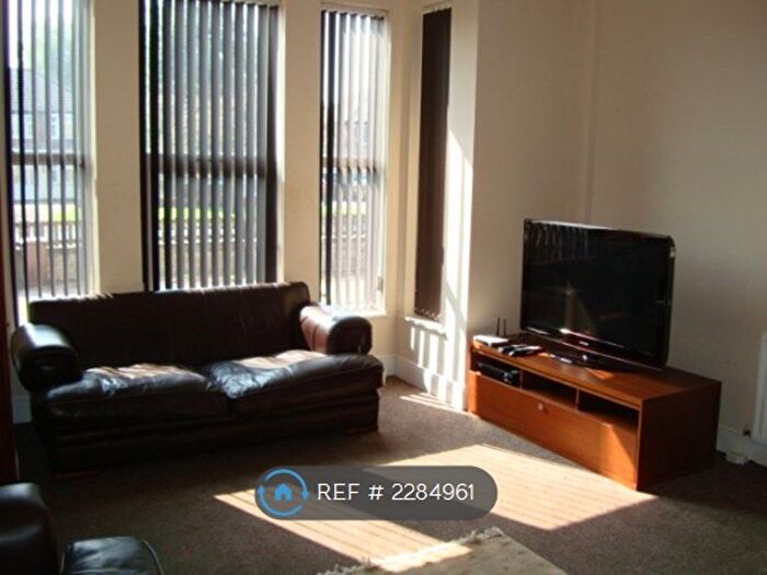 7 Bedroom Terraced House To Rent In Wilbraham Road, Manchester, M14